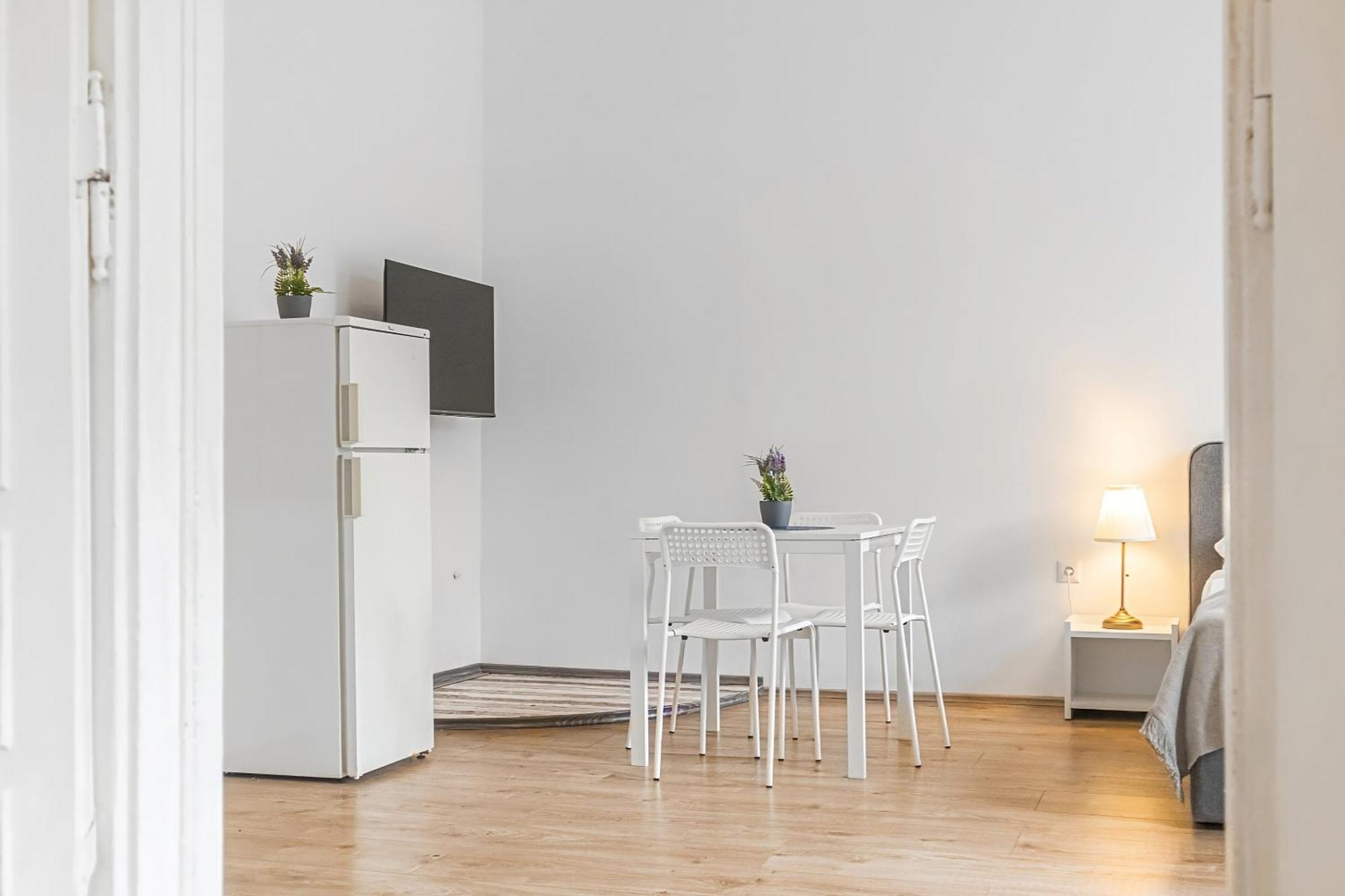 Apartamento Attractive 2 Bedroom Apt. Near Akh Ideal For